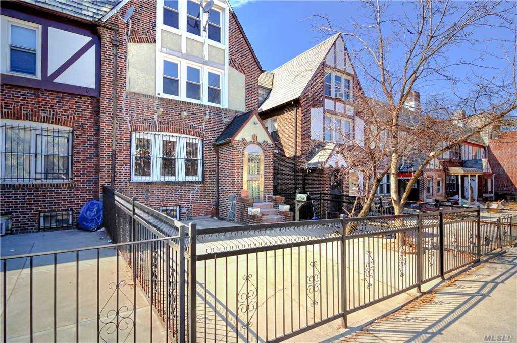 Primary Photo - 34-28 72nd St
