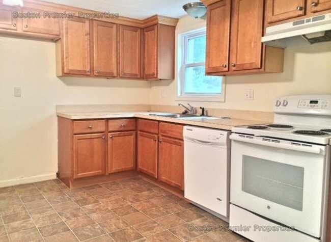 Building Photo - 31 Atherton Rd