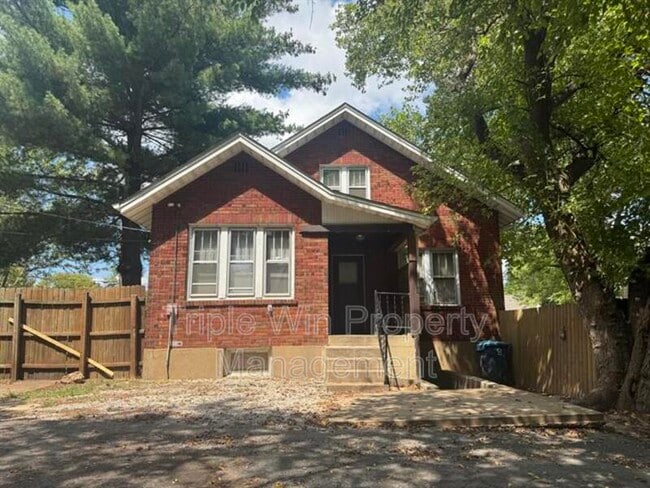 Building Photo - 424 Abston St