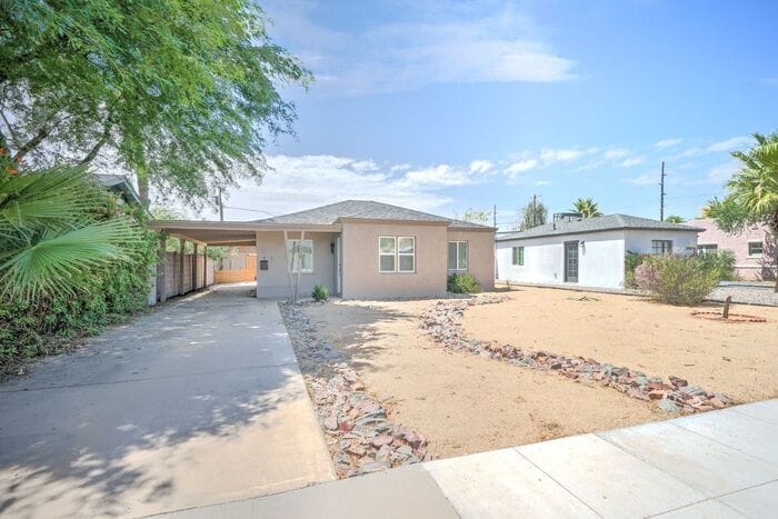 Primary Photo - READY TO VIEW NOW! Beautiful Remodeled Home in the Coronado District Area