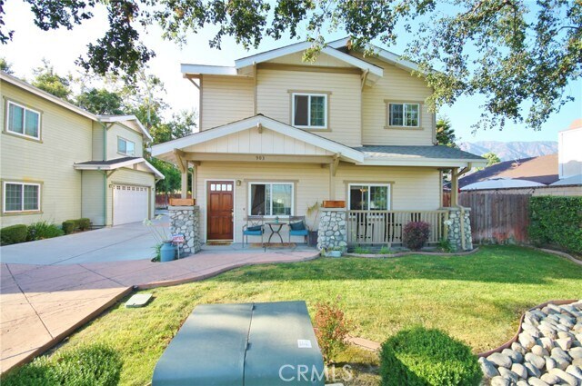 Foto del edificio - 903 Royal Oaks Dr