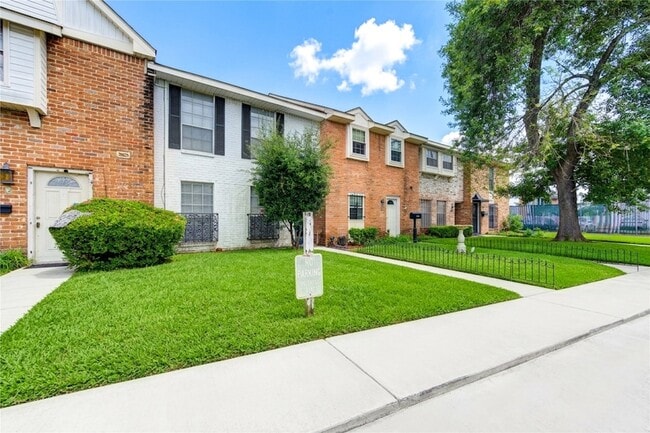 Building Photo - 6723 Tarnef Dr