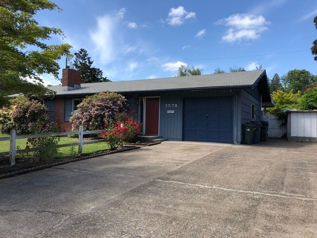 Beautiful Two-Bedroom Home With Large Bonus Room - Beautiful Two-Bedroom Home With Large Bonus Room