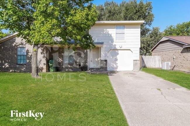 Building Photo - 624 S Waxahachie St