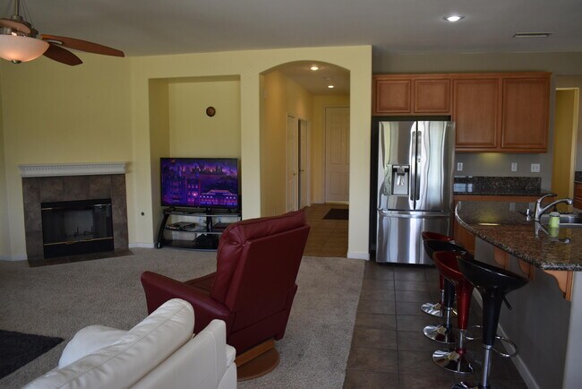 Building Photo - 82564 Hughes Dr