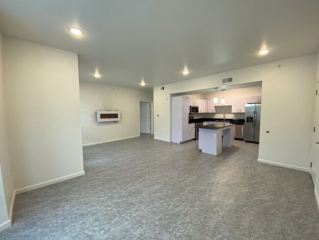 Interior Photo - Hampton Astoria