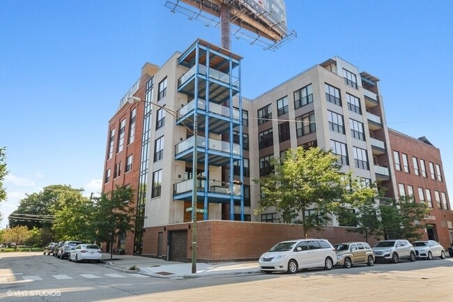 Building Photo - 1600 S Jefferson St