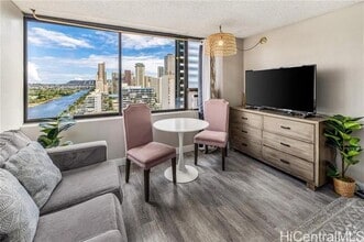 Building Photo - 444 Niu St