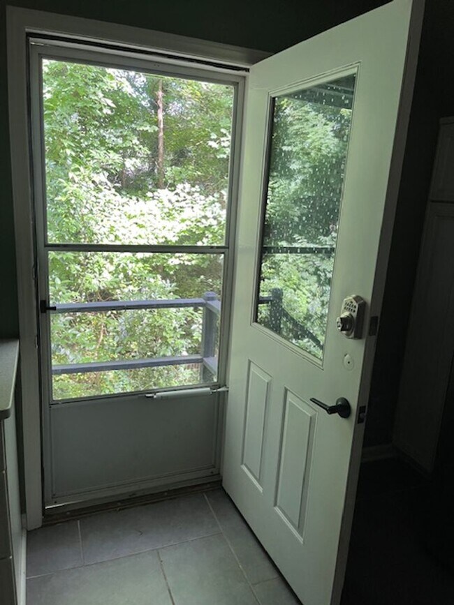 Foto del edificio - Charming Studio with Office apartment over...