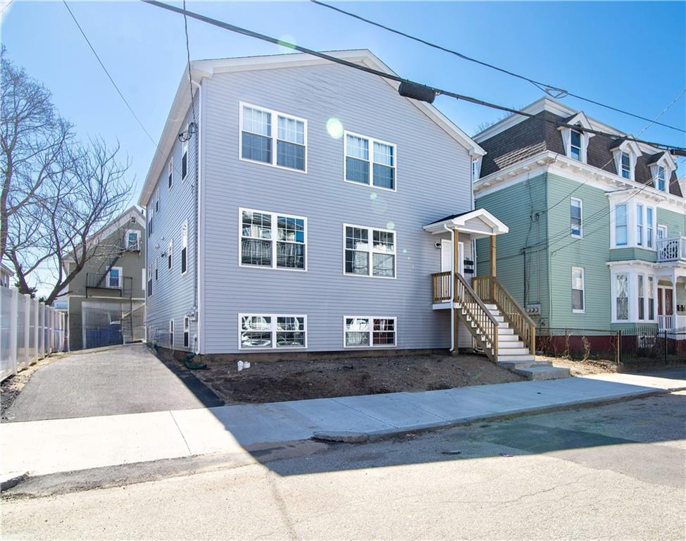 84 Glenham St Unit 1, Providence, RI 02907 Room for Rent in