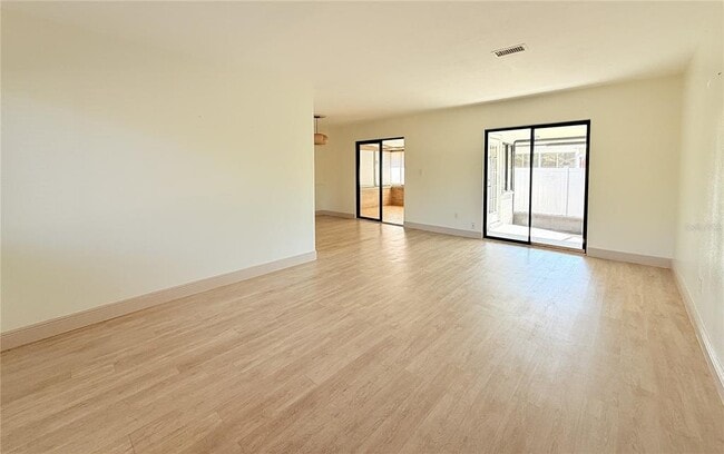 Foto del edificio - 225 Cevera Rd