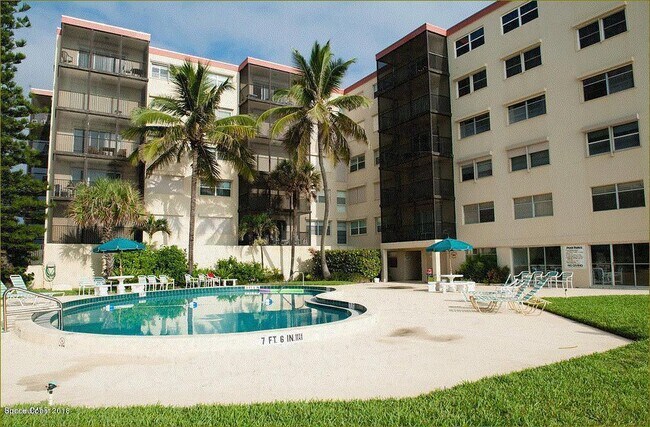 Building Photo - 205 Florida A1A