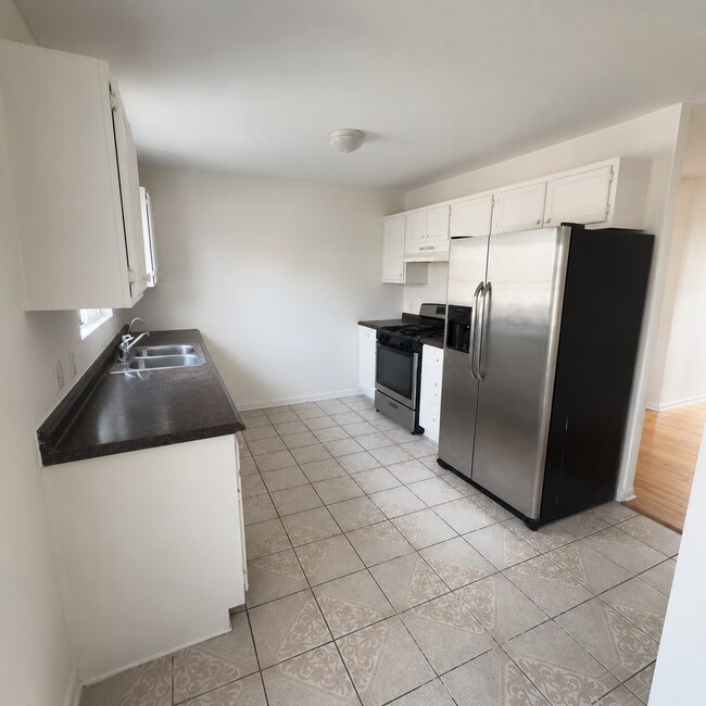 Foto del edificio - 3321 W 63rd St