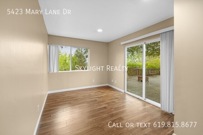 Foto del edificio - 5423 Mary Ln Dr