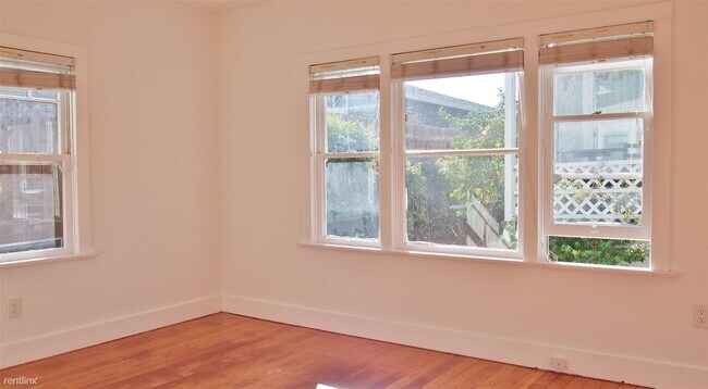 Foto del edificio - 1 br, 1 bath House - 3645 Boundary Street