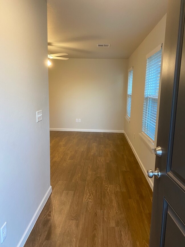 Building Photo - 11311 Breckenridge Dr