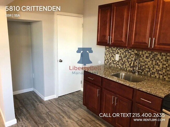 Foto del edificio - 5810 Crittenden St