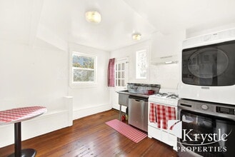 Building Photo - 519 Virginia St