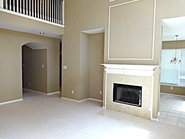 Building Photo - 15303 Baber Ct