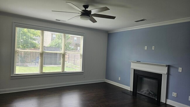 Building Photo - 1303 Eldrick Ln