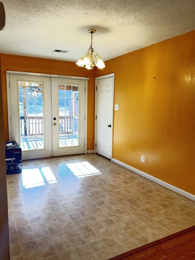 Building Photo - 14040 Chotank Loop