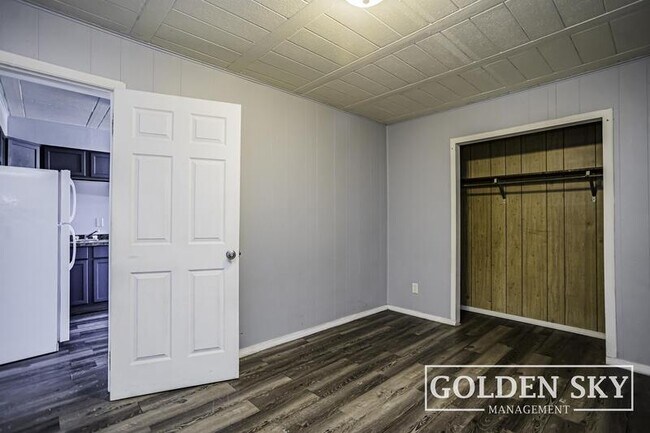 Foto del edificio - 1223 S Franklin St