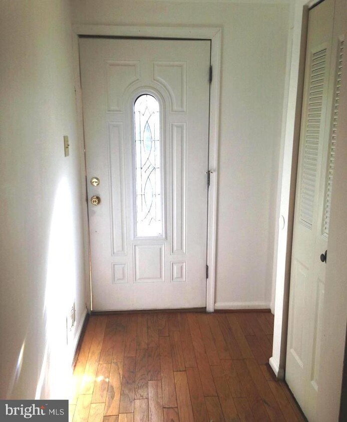 7019 Woodstream Ln, Lanham, MD 20706 Townhouse for Rent in Lanham, MD