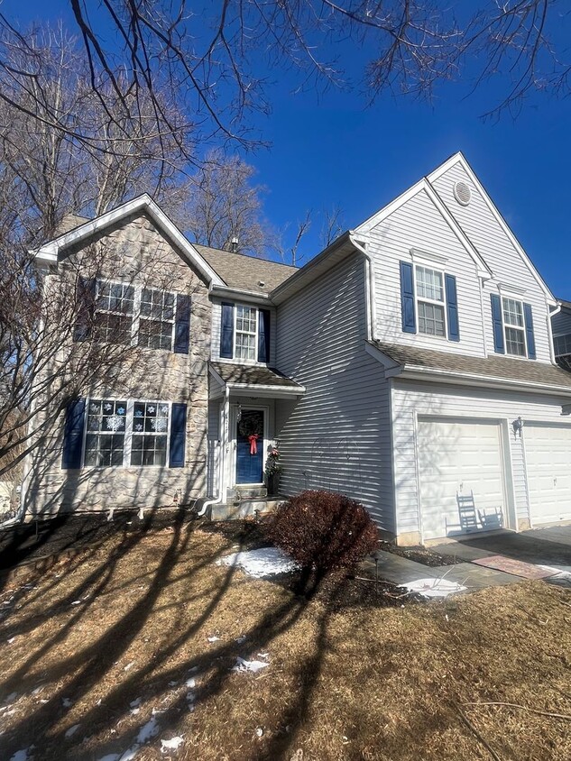 Primary Photo - Beautiful 4 Bd / 2.5 Bth Doylestown Home