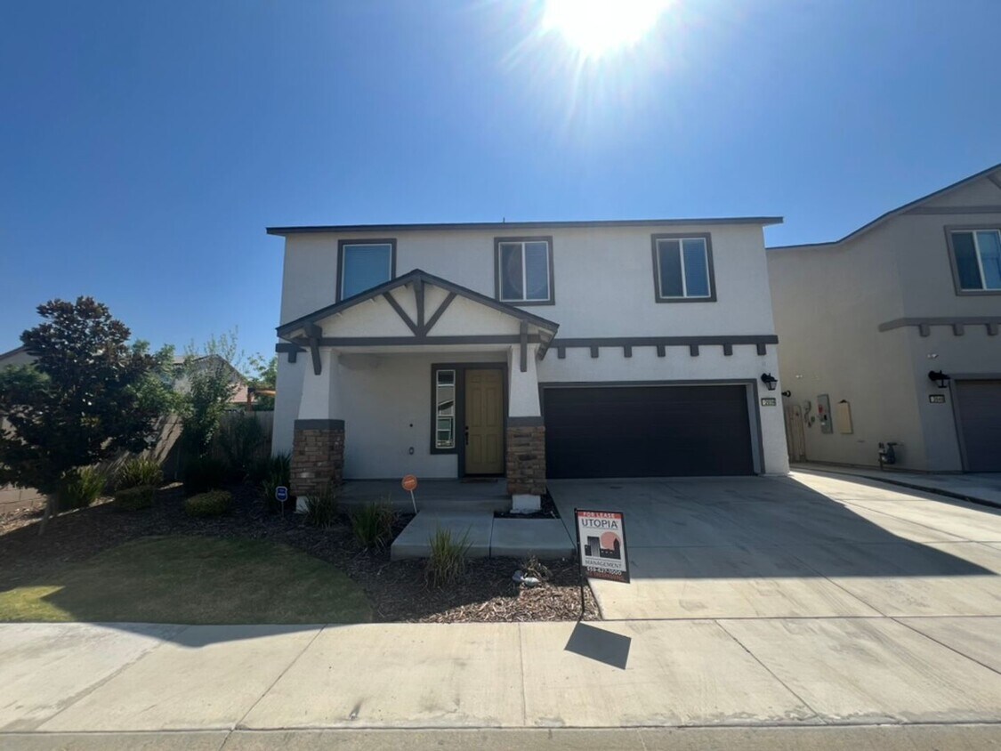 Foto principal - ***JUST REDUCED!!!*** Stunning 3 bedroom, ...