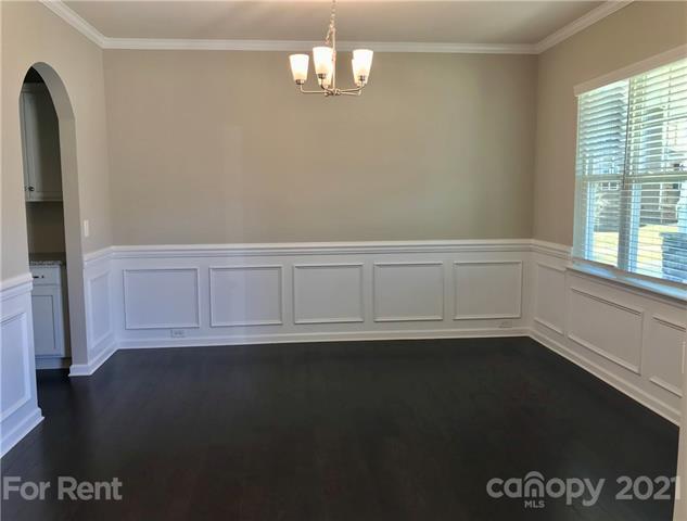 Foto del edificio - 17514 Harbor Rd
