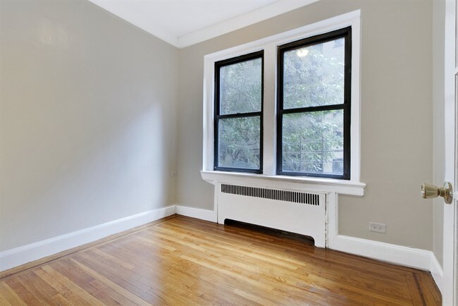 Building Photo - 530 E 88th St