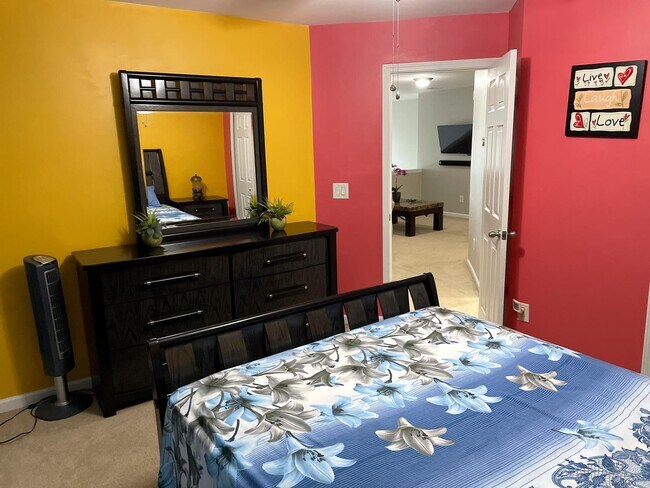 Foto del edificio - 4640 Granby Cir