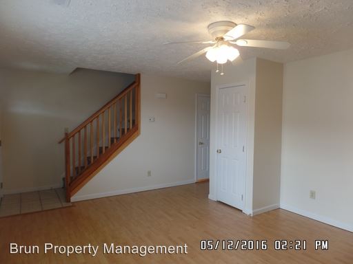 Primary Photo - 3650 Starview Way