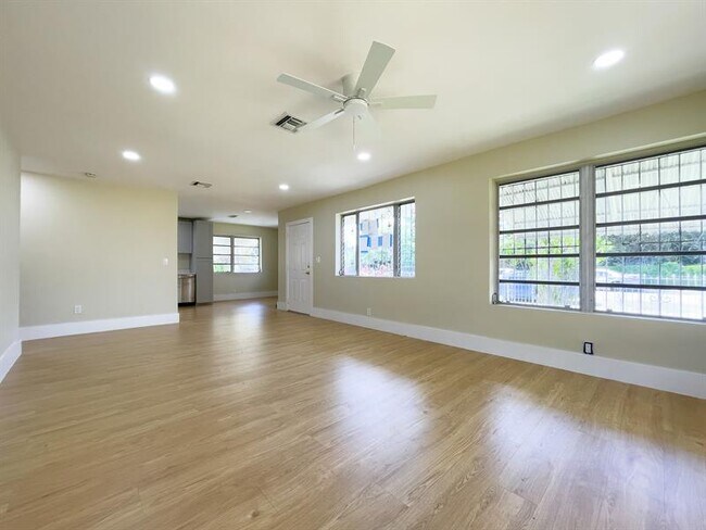 Foto del edificio - 2287 NW 63rd St