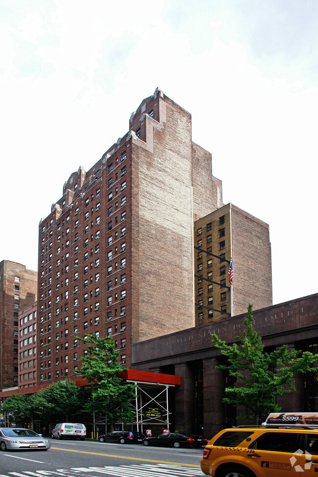 Building Photo - Hotel Kenmore Hall