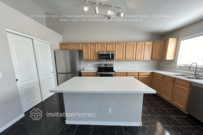 Building Photo - 22959 W Papago St