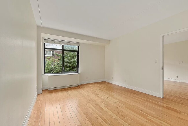 Foto del edificio - 2 bedroom 2 bathroom for immediate move in.