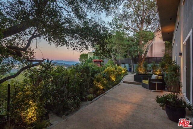 Building Photo - 8809 Appian Way