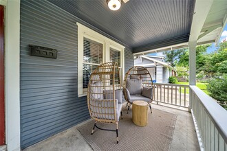 Building Photo - 725 Peddie St