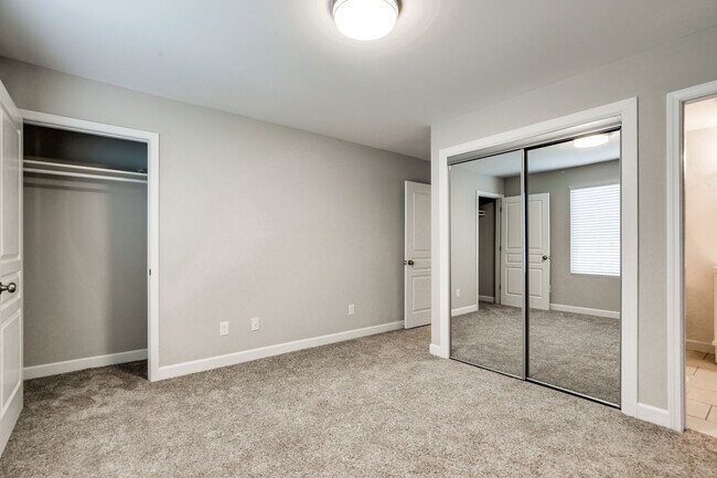 Building Photo - 841 Hastings St Apt B