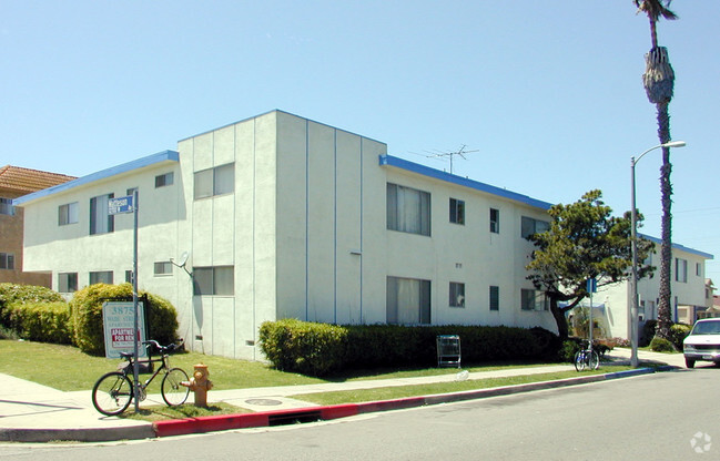 Building Photo - The Wade Apartments