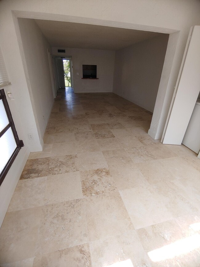 Foto del edificio - 9375 SW 8th St