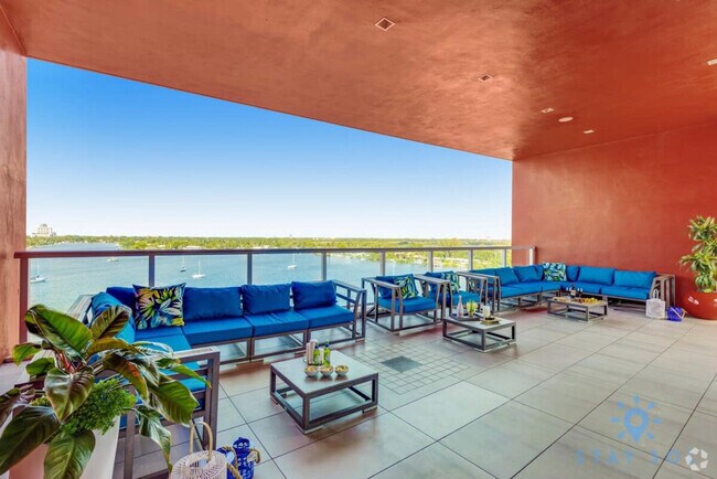 Building Photo - 777 N Ocean Dr