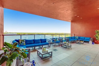 Building Photo - 111 N Ocean Dr