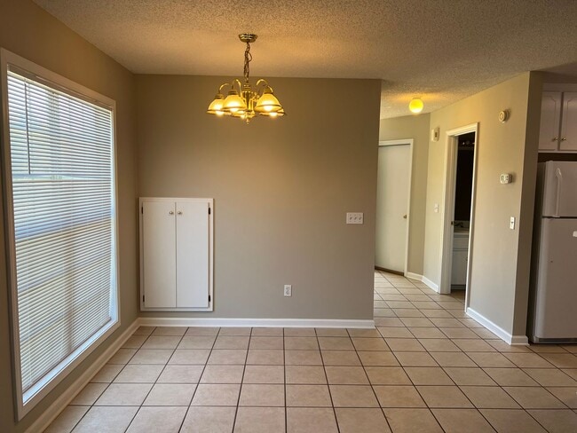 Building Photo - 153 Woodberry Dr