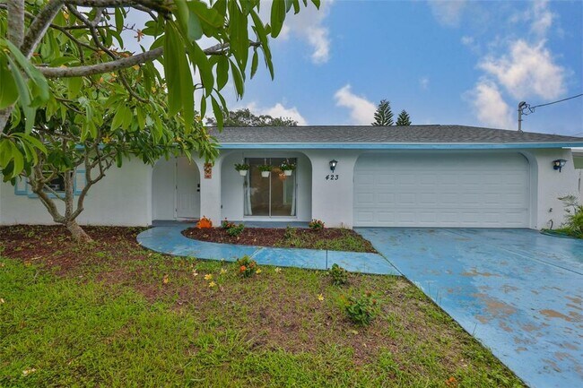 Building Photo - 423 Flamingo Dr
