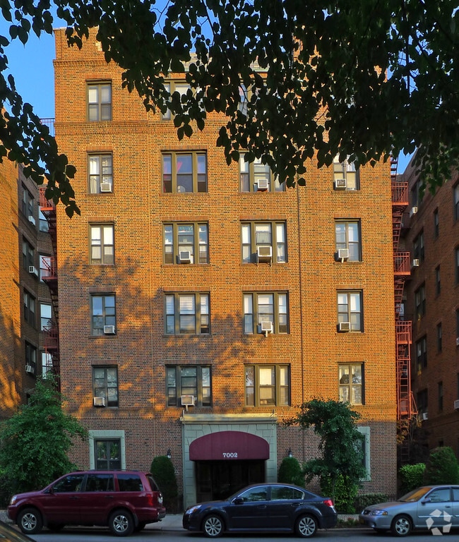 Building Photo - 7002 RIDGE BLVD