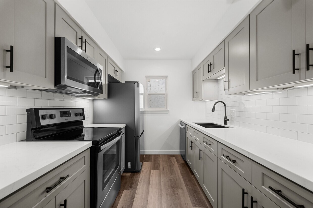 Foto principal - 2744 Briarhurst Dr