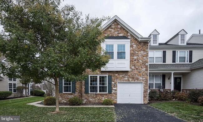 Building Photo - 104 Huntteam Ln