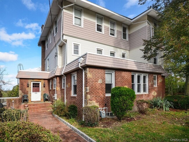 Photo - 270 8th Ave Apartment